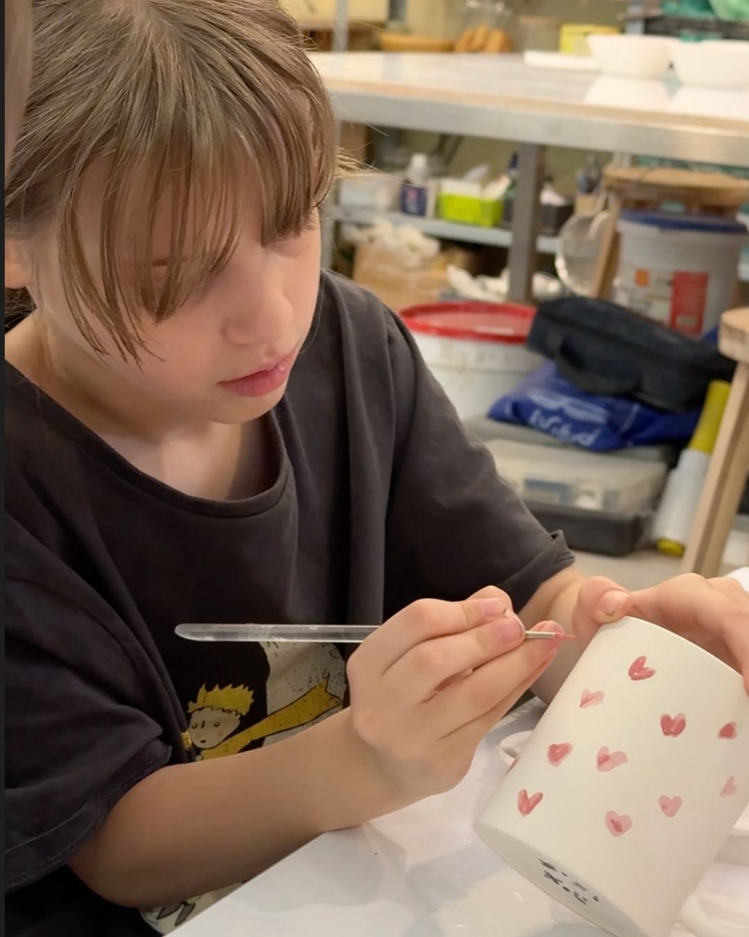 סדנת יום הולדת – צביעת כלי קרמיקה